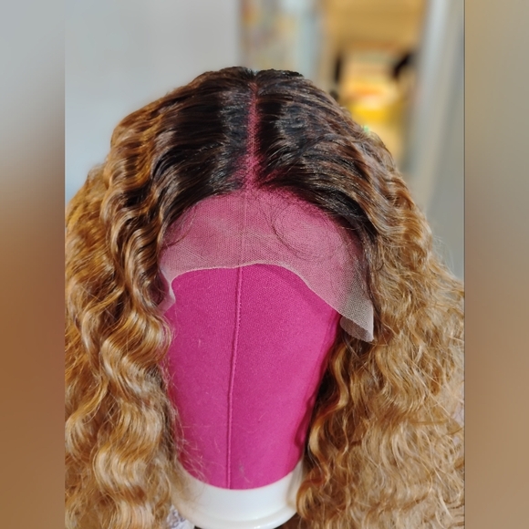 New Butta Lace Wig - Unit 3 T4/HoneyBlonde - Picture 3 of 7